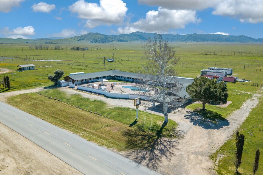 More Photos Of 12900 Soda Lake Rd, Santa Margarita Hotel For Sale