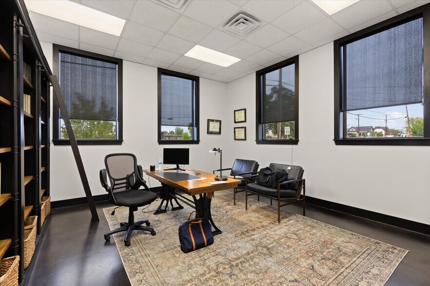 More Photos Of 501 N 3rd St, Longview Office For Sale