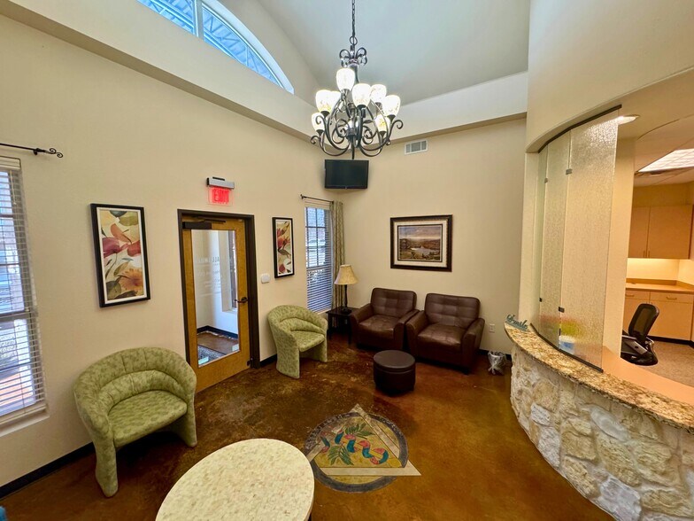 More Photos Of 3241 S Carrier Pky, Grand Prairie Medical For Sale