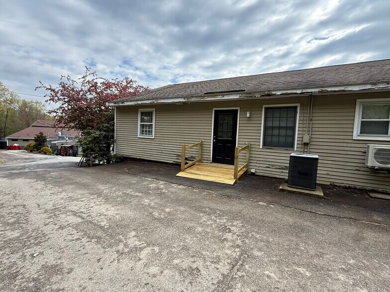 More Photos Of 79 Reservoir St, Holden Office For Lease