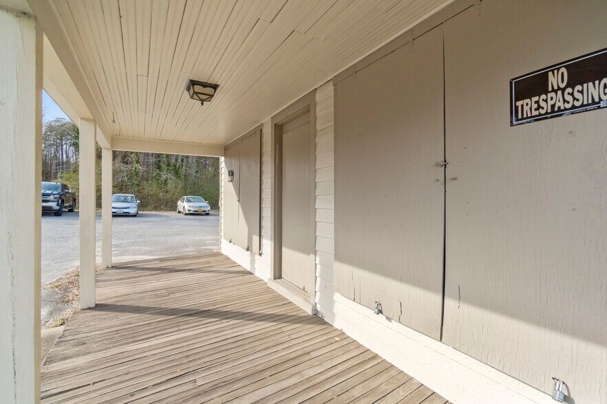 More Photos Of 10290 John Clayton Memorial Hwy, Gloucester Freestanding For Sale