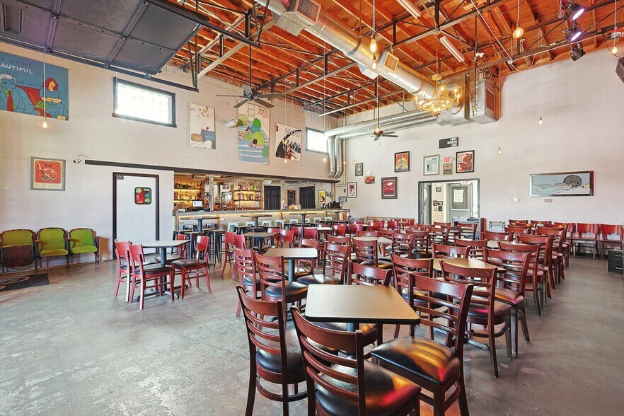 More Photos Of 2925 Race St, Fort Worth Restaurant For Lease