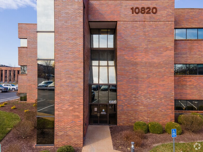More Photos Of 10820 Sunset Office Dr, Saint Louis Office For Lease
