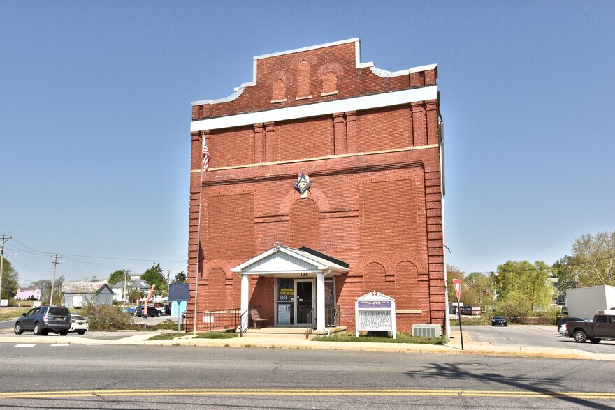 More Photos Of 125 Causey Ave, Milford Office For Sale