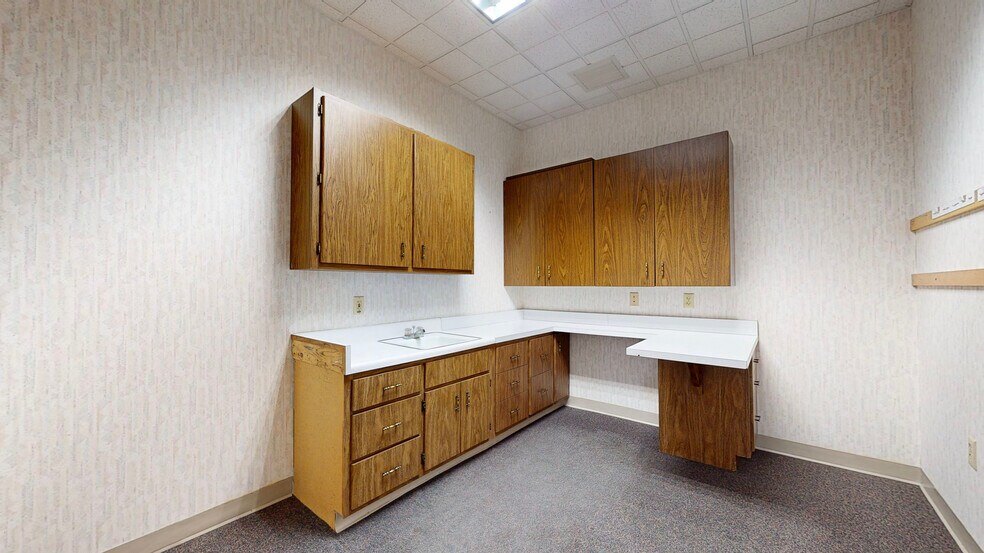 More Photos Of 2228-2230 Sunset Blvd, Steubenville Office For Lease