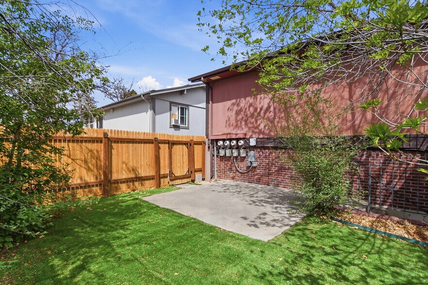 More Photos Of 16432 E 13th Pl, Aurora Specialty For Sale