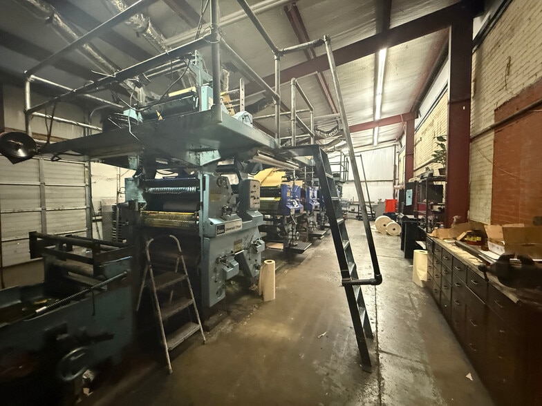 More Photos Of 214 N Railroad St, Mexia Office For Sale