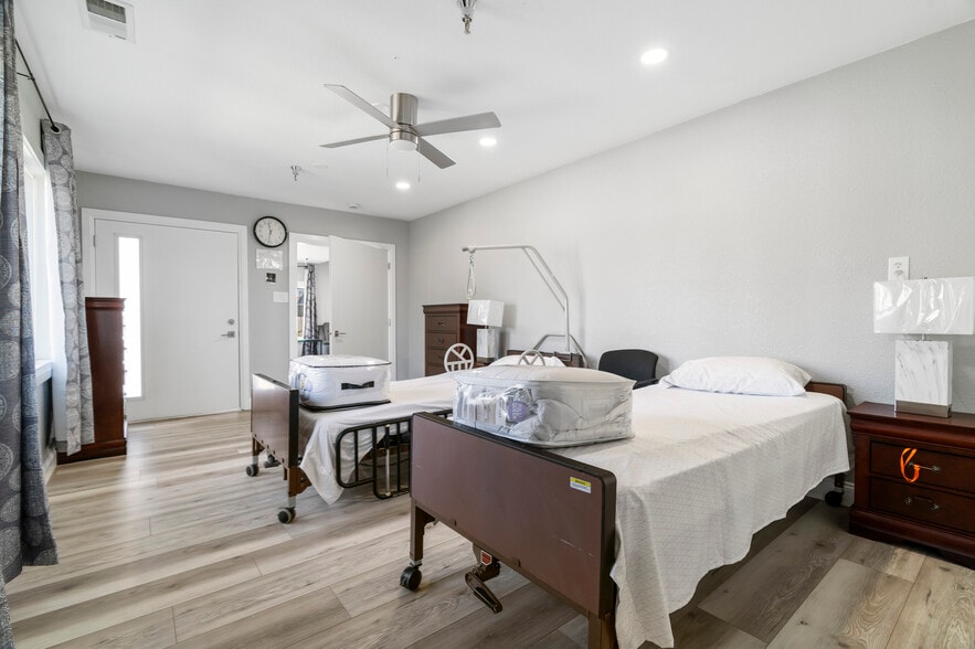 More Photos Of 431 W J St, Oakdale Assisted Living For Sale