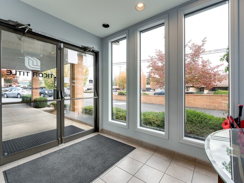 More Photos Of 1215 NE Baker St, Mcminnville Office For Sale