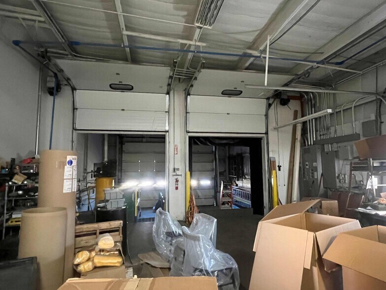 More Photos Of 7201 Mount Vernon Rd SE, Cedar Rapids Flex For Lease