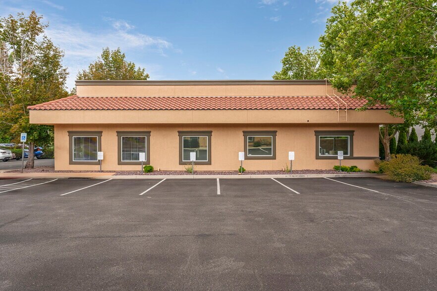 More Photos Of 530 Hammill Ln, Reno Office For Lease