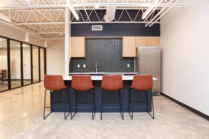 More Photos Of 6539 E 31st St, Tulsa Medical For Lease