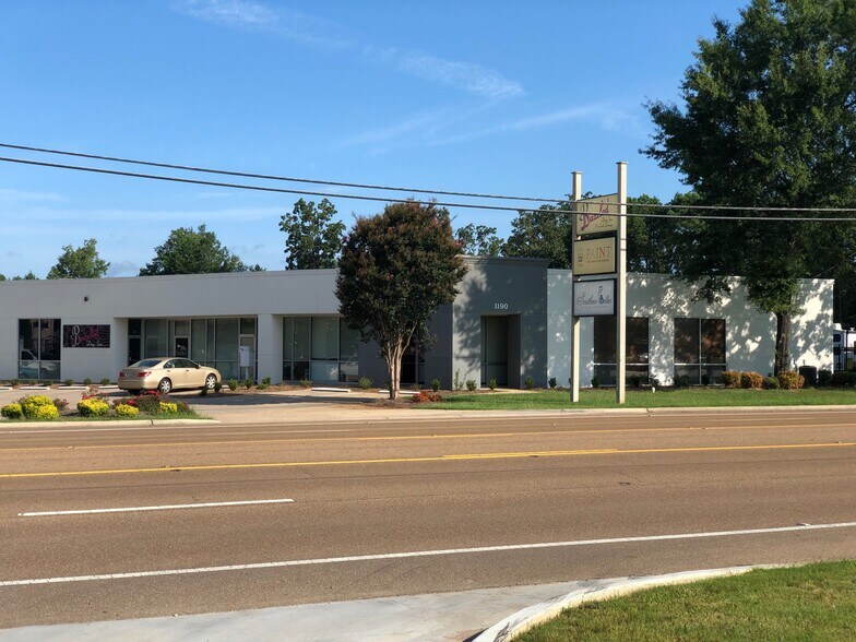 More Photos Of 1091 Old Fannin Rd, Brandon Office For Lease