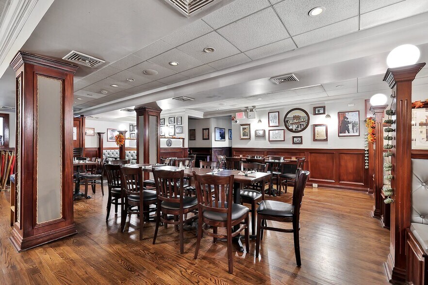 More Photos Of 33-35 W Central Ave, Pearl River Restaurant For Lease