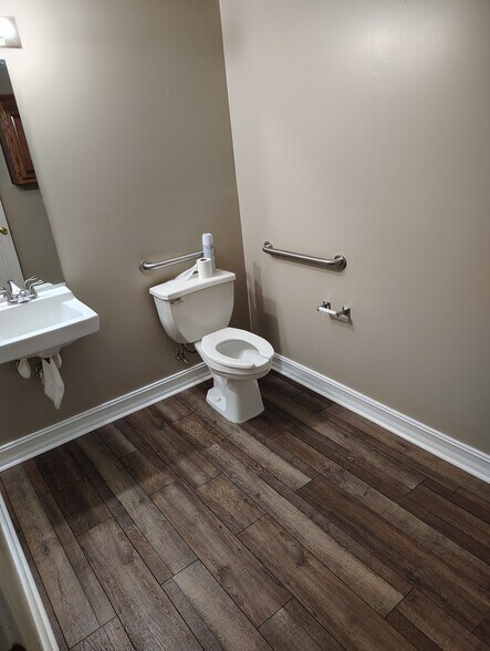 More Photos Of 160 Bastille Way, Fayetteville Office For Lease