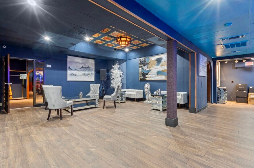 More Photos Of 376 Bullocks Point Ave, Riverside Restaurant For Sale