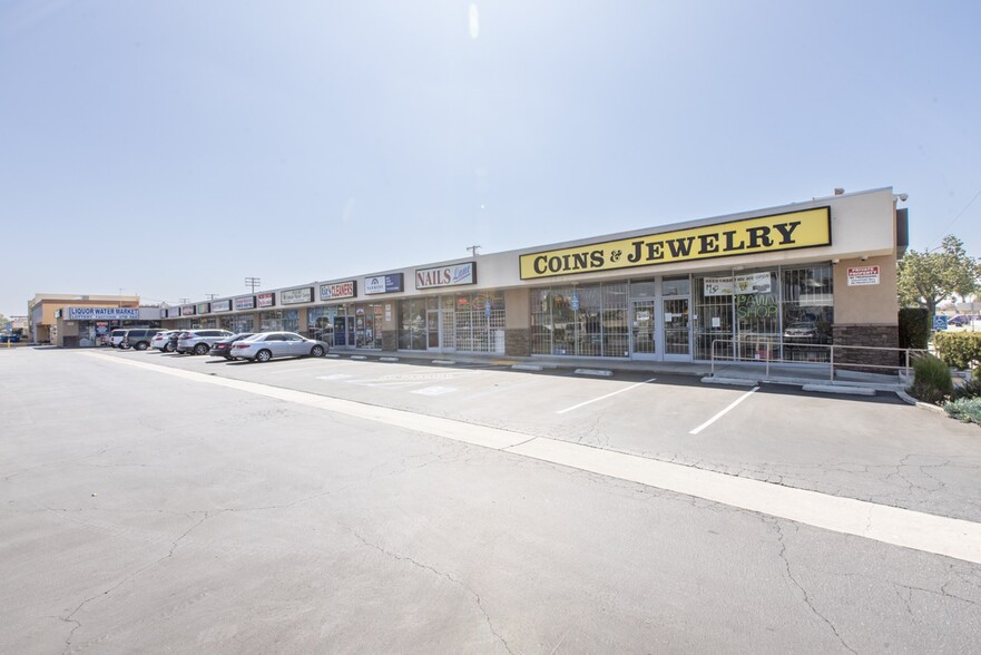 Primary Photo Of 2034-2060 W Lincoln Ave, Anaheim Unknown For Lease