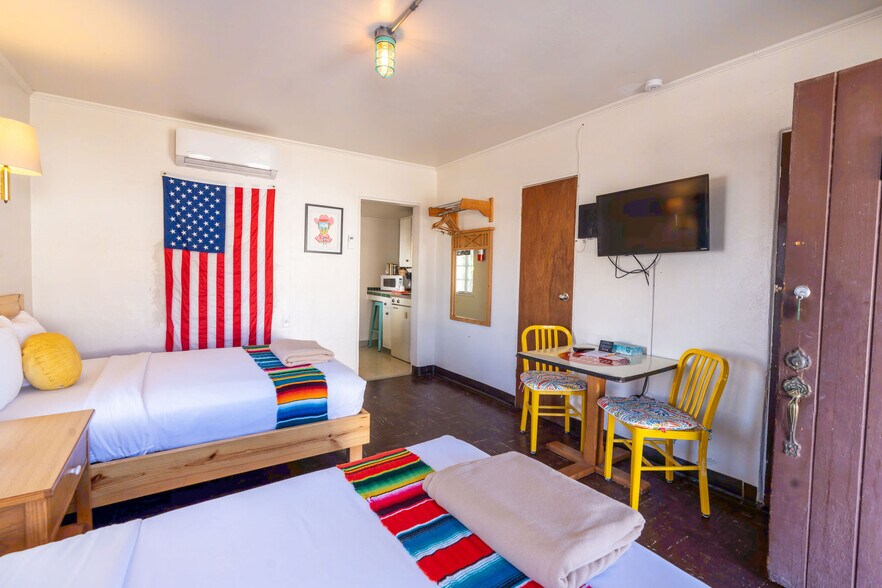 More Photos Of 2310 W Highway 90, Alpine Hotel For Sale