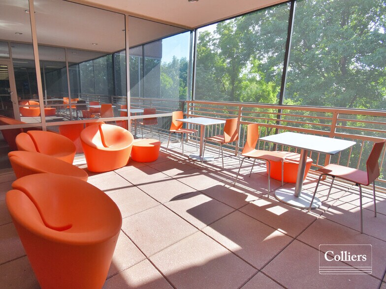 More Photos Of 5555 Winghaven Blvd, O'Fallon Office For Lease