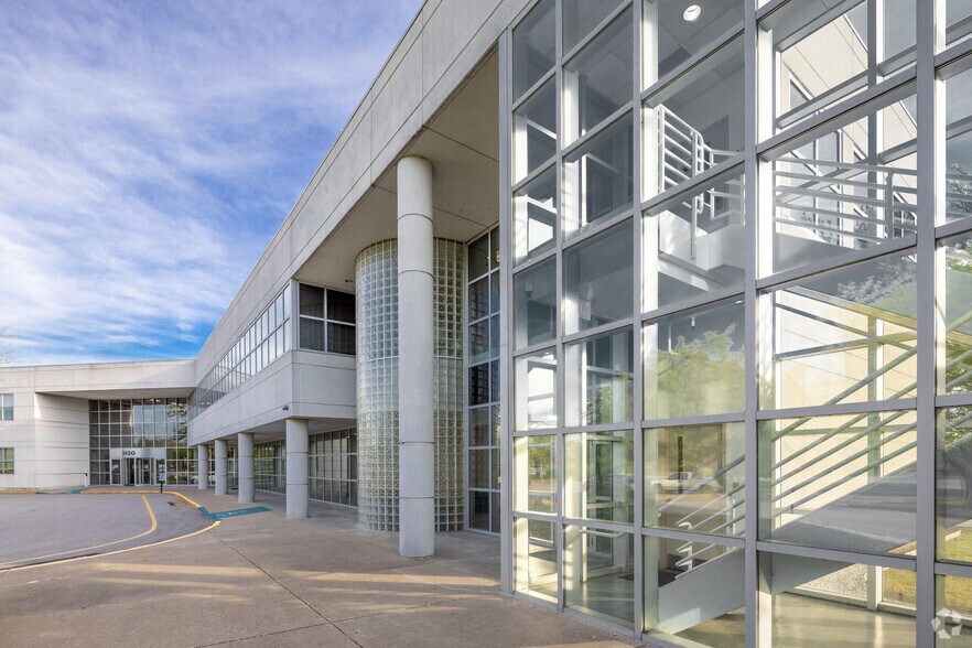 More Photos Of 3430 Newburg Rd, Louisville Medical For Lease