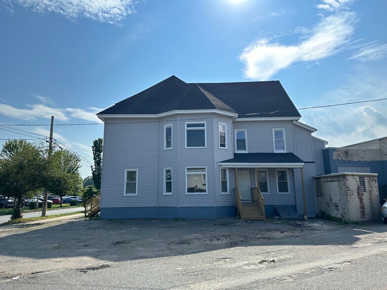 More Photos Of 178 New Bridge St, West Springfield Warehouse For Lease