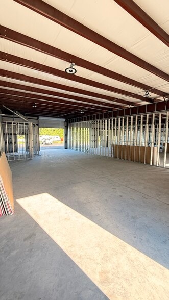 More Photos Of 4557 Savannah Hwy, Ravenel Light Manufacturing For Lease