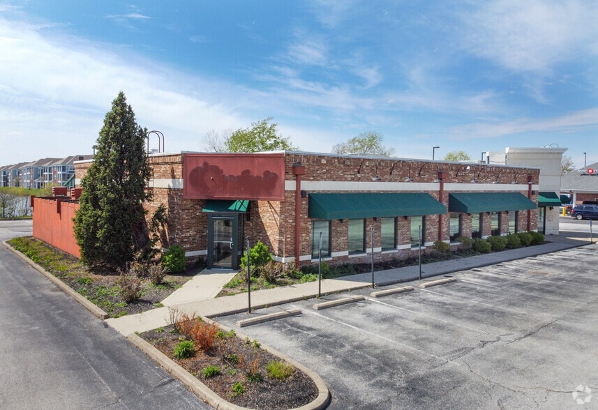 More Photos Of 7640 N Shadeland Ave, Indianapolis Restaurant For Lease