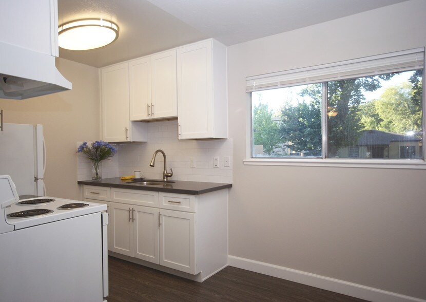 More Photos Of 2412 Q St, Sacramento Apartments For Sale