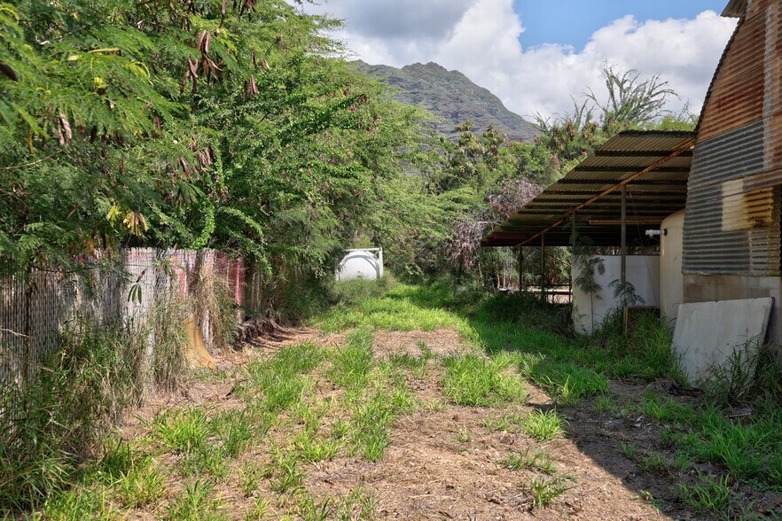 More Photos Of 85-576 A Waianae Valley Rd, Waianae Specialty For Sale