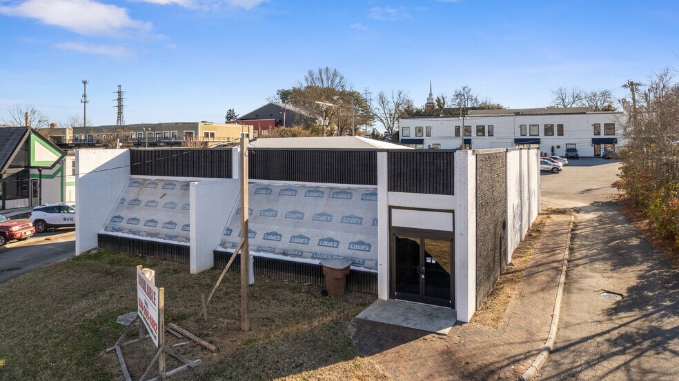 More Photos Of 402 E Cornwallis St, Greensboro Restaurant For Sale