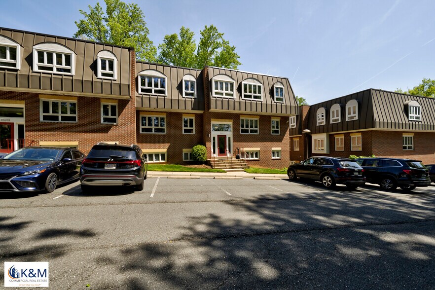 More Photos Of 10621-10623 Jones St, Fairfax Office For Sale