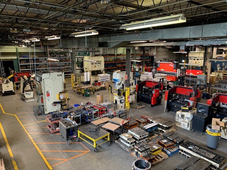 More Photos Of 1111 S Wheeling Rd, Wheeling Warehouse For Lease