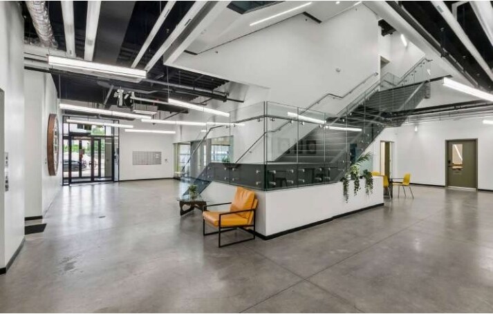 More Photos Of 288-300 Geary Ave, Toronto Manufacturing For Sale