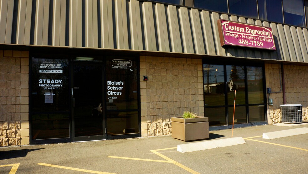 More Photos Of 540 E Main St, Branford Flex For Sale