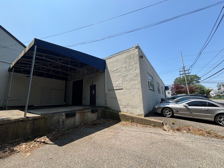 More Photos Of 41 Woodbine St, Bergenfield Warehouse For Sale