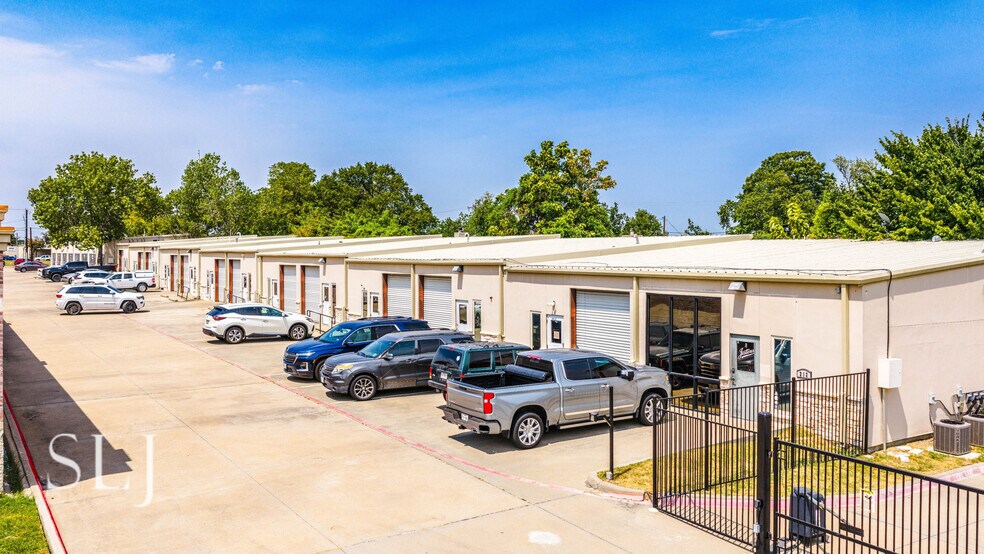 More Photos Of 6406 Highway 78, Sachse Flex For Sale