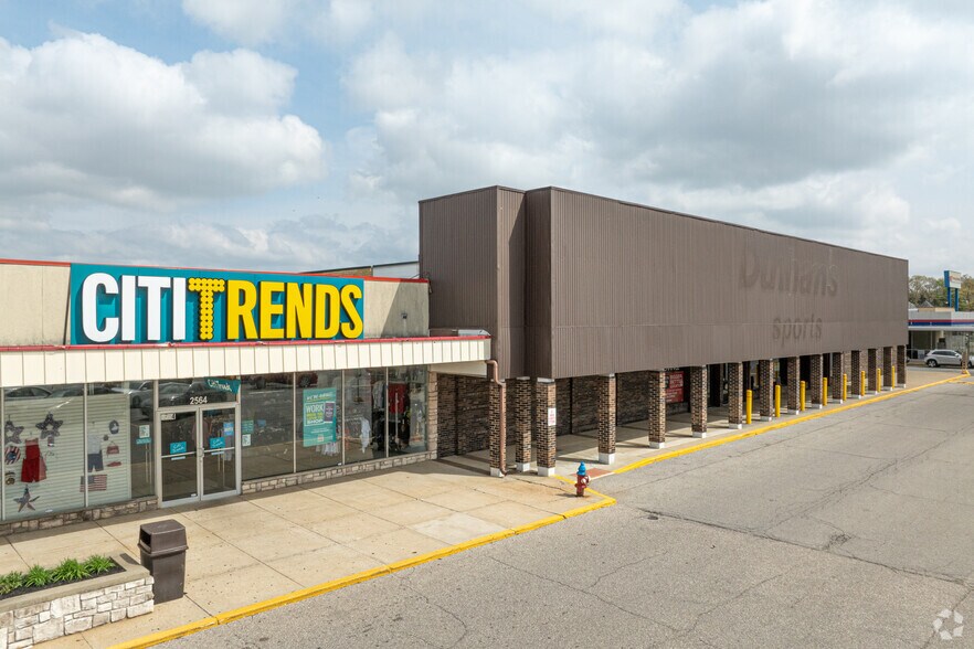 More Photos Of 822 W McKinley Ave, Mishawaka Storefront For Sale