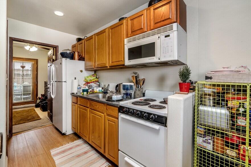 More Photos Of 4436 Woodman Ave, Sherman Oaks Apartments For Sale