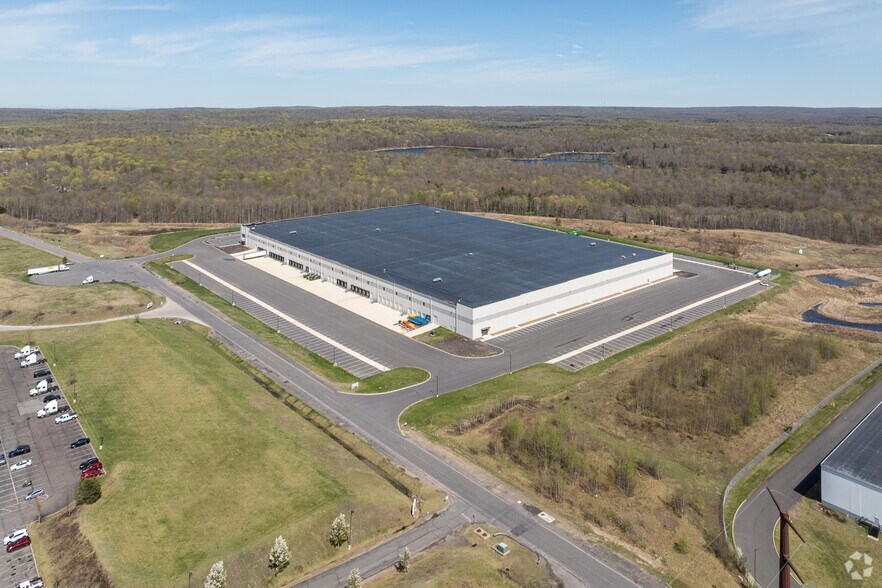 More Photos Of 180 First Ave, Gouldsboro Distribution For Lease