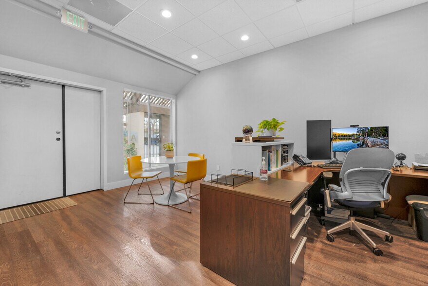 More Photos Of 4685 N Cedar Ave, Fresno Office For Sale