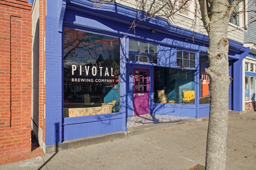 More Photos Of 140 Broadway, Newport Storefront Retail Residential For Lease