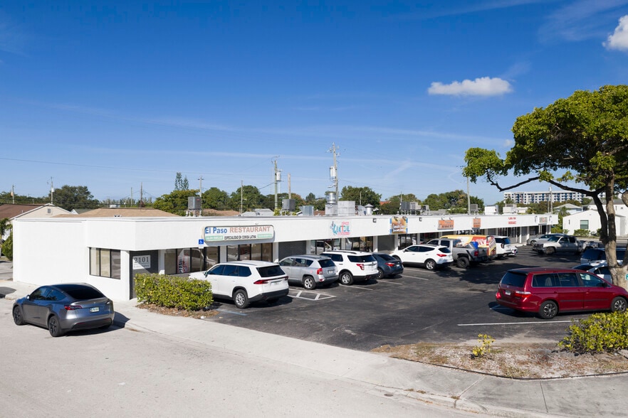 More Photos Of 2101-2109 N Dixie Hwy, Lake Worth Unknown For Lease