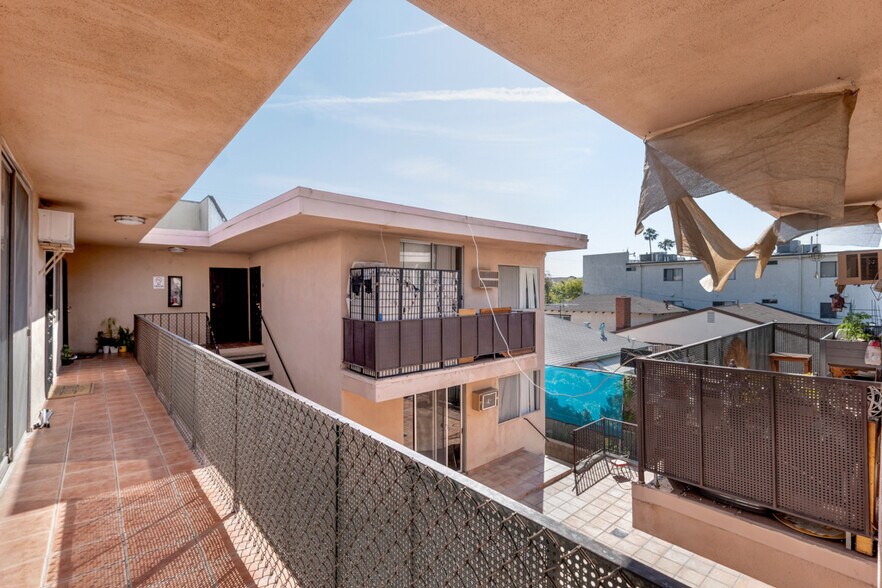 More Photos Of 729 Raleigh St, Glendale Apartments For Sale
