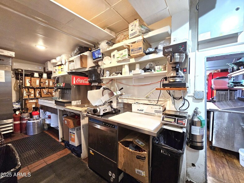 More Photos Of 105 Tombstone Cyn, Bisbee Restaurant For Sale