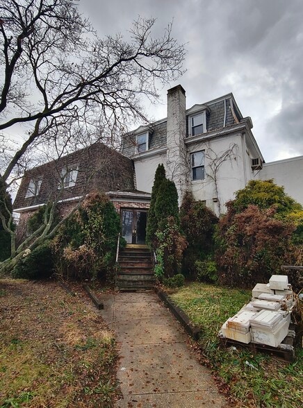 Primary Photo Of 615 Macdade Blvd, Collingdale Bar For Sale