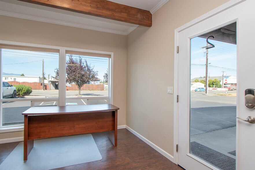 More Photos Of 495 Spruce St, Sequim Office For Sale