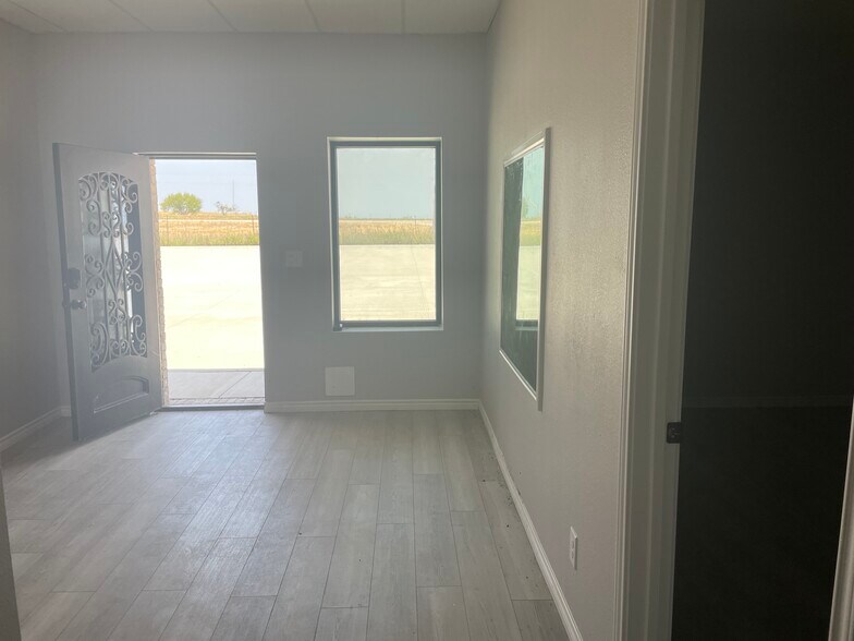 More Photos Of 1766 E Highway 380, Decatur Warehouse For Sale