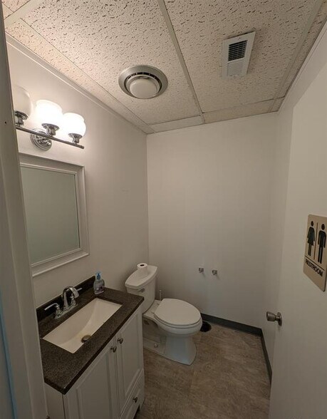 More Photos Of 7501 N University St, Peoria General Retail For Lease