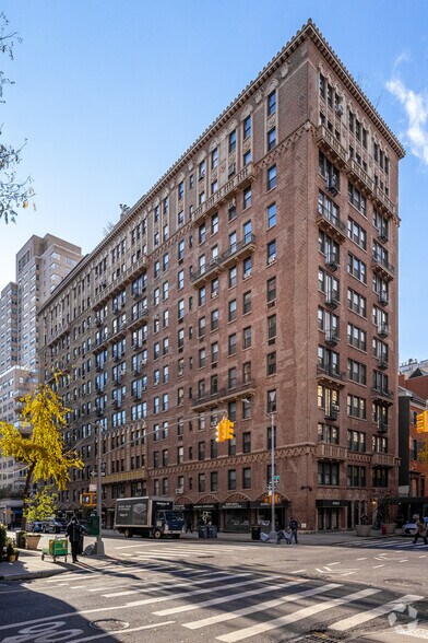 More Photos Of 40-56 University Pl, New York Apartments For Lease