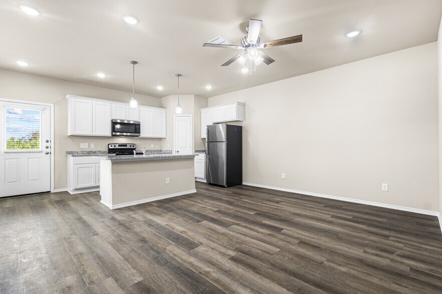 More Photos Of 8911 FM 1560, San Antonio Apartments For Sale